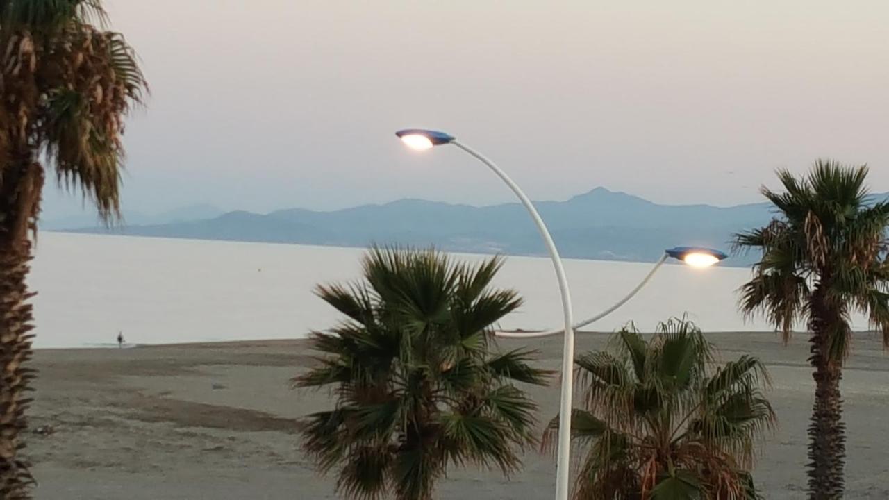 Appartement Beau T2 au calme avec parking sublime vue sur port à Canet-en-Roussillon Extérieur photo
